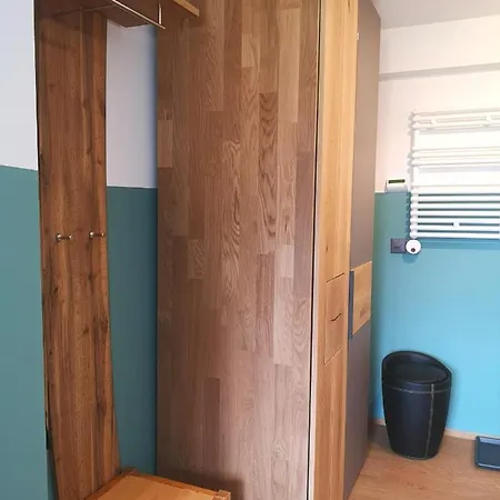 加斯多夫祖尔布德旅馆 酒店