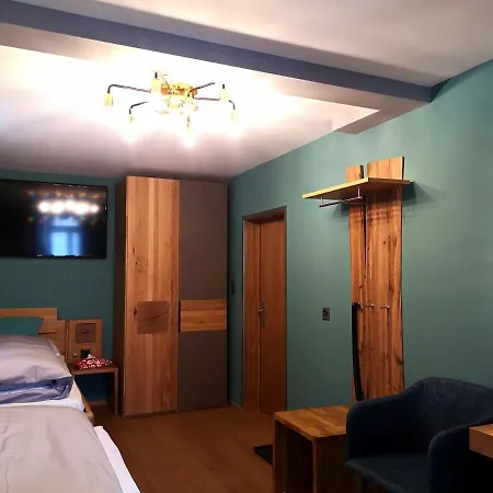 加斯多夫祖尔布德旅馆 酒店